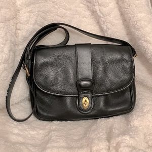 Vintage COACH style#4225 Glenwood bag from the Sheridan collection.